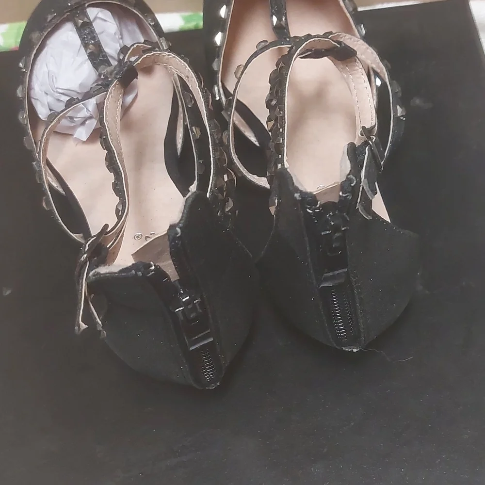 Girls dress‎ shoes ( size 3)